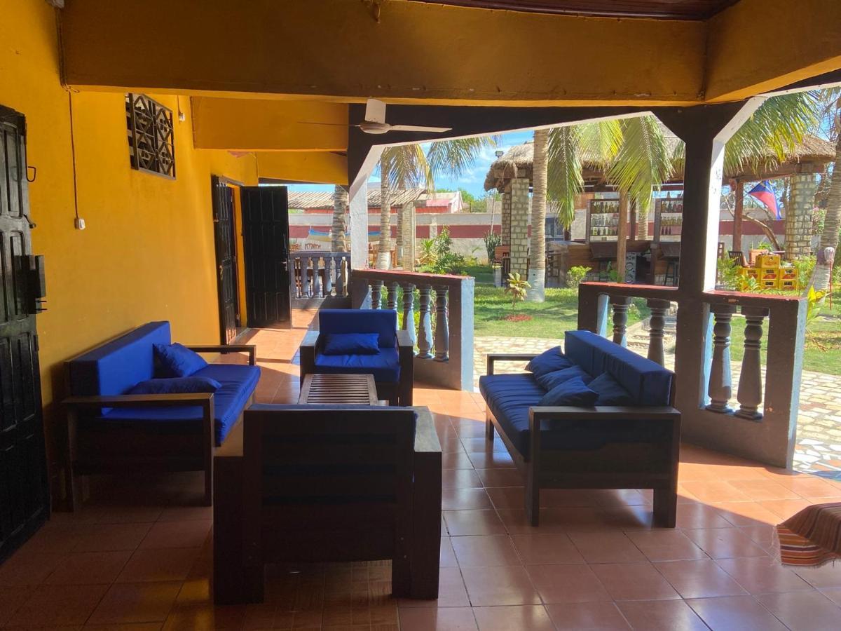 Bohobe Naboty Bed & Breakfast Toliara Exterior photo