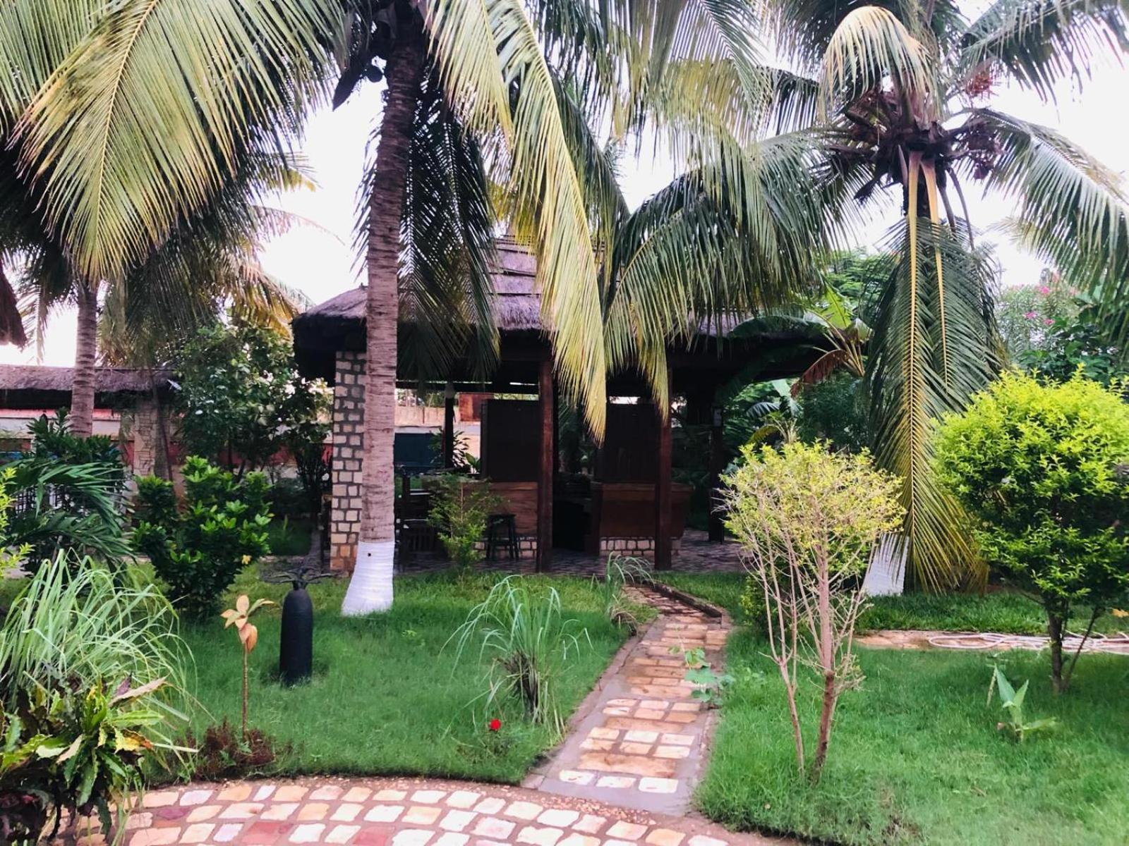 Bohobe Naboty Bed & Breakfast Toliara Exterior photo